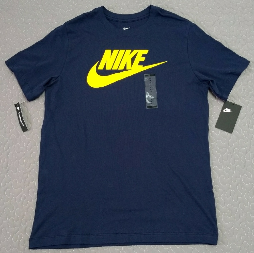 Nike Men's short sleeve T-shirt